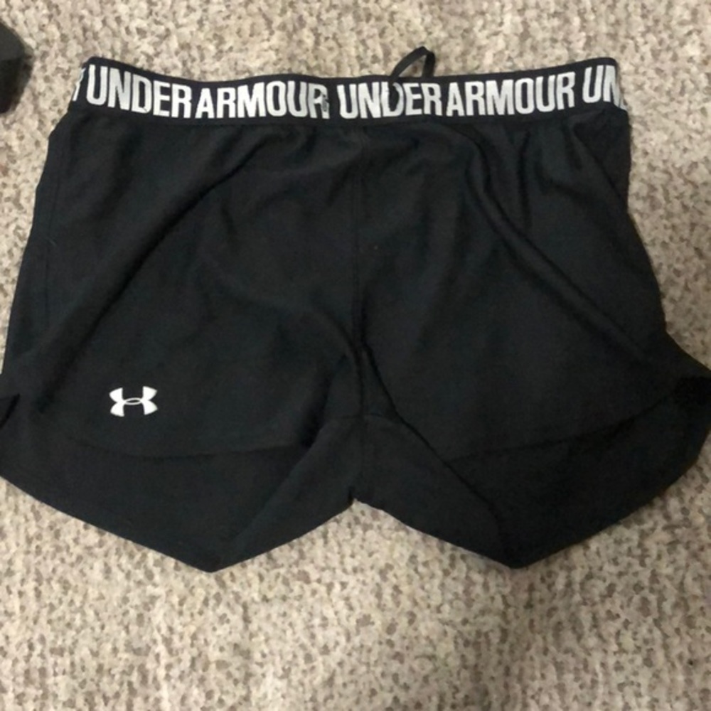 Under Armour women’s loose shorts SZ M NWOT